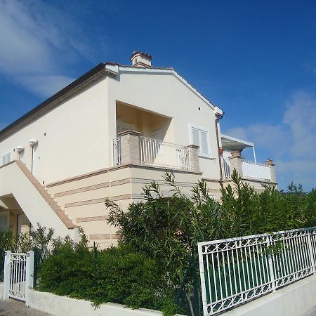 N59 - Numana, Nuovo Bilocale Con Terrazzo Sirolo Exterior photo
